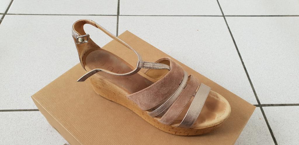 Sandales femme, Enlèvement ou Envoi, Beige, Comme neuf, Unisa