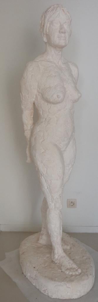 MARIA VAN DER LAAR / NAAKTE VROUW / SCULPTUUR GIPS / H=167cm, Ophalen, Gips, Vrouw