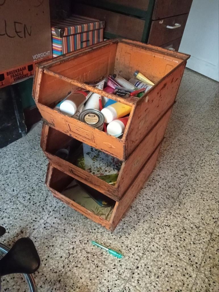 Lot de 4 grandes piles de bacs vintage, rotatifs, Enlèvement, Utilisé, Vintage retro