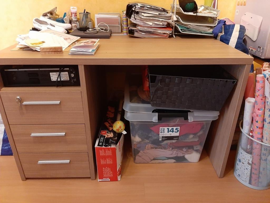 Bureau in nieuwstaat, Enlèvement, Comme neuf