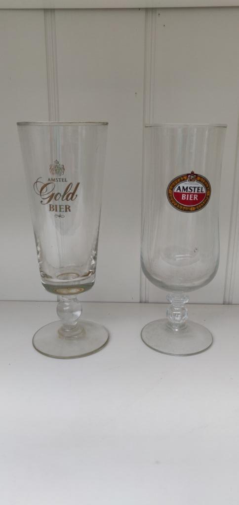 2 AMSTEL Bier glazen op voet, Ophalen, Zo goed als nieuw, Bierglas