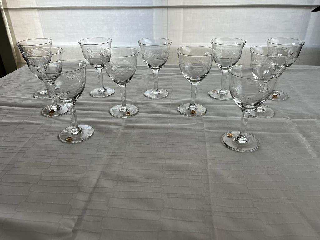 11 aperitiefglazen VD (made in Belgium), Verzamelen, Glas en Drinkglazen, Ophalen of Verzenden, Zo goed als nieuw