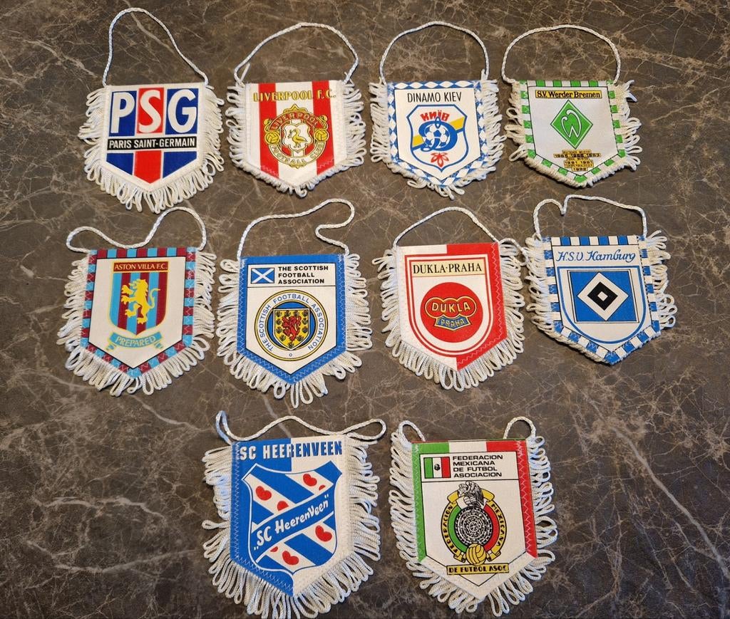 10 wimpels voetbal ploegen, Verzamelen, Ophalen of Verzenden, Zo goed als nieuw