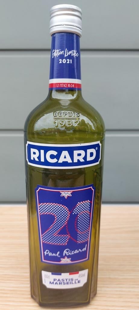 Bouteille de collection ricard, Enlèvement ou Envoi