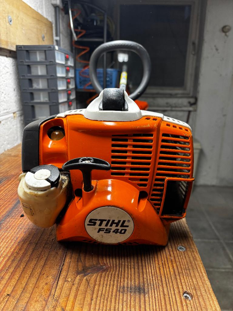 Débroussailleuse stihl fs40, Stihl, Utilisé, Essence, Enlèvement