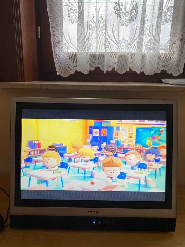Petite télévision fonctionne très bien sans télécommande, TV, Hi-fi & Vidéo, Utilisé