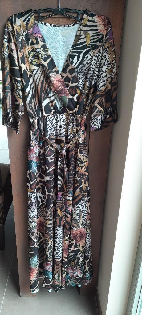 Mooie nieuwe jurk royal belle di taille unique, Royal belle di, Ophalen of Verzenden, Nieuw, Onder de knie