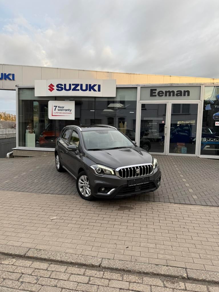 Suzuki S-Cross | Trekhaak, Leder & Panodak, Auto's, Voorwielaandrijving, Zwart, Leder, Bedrijf