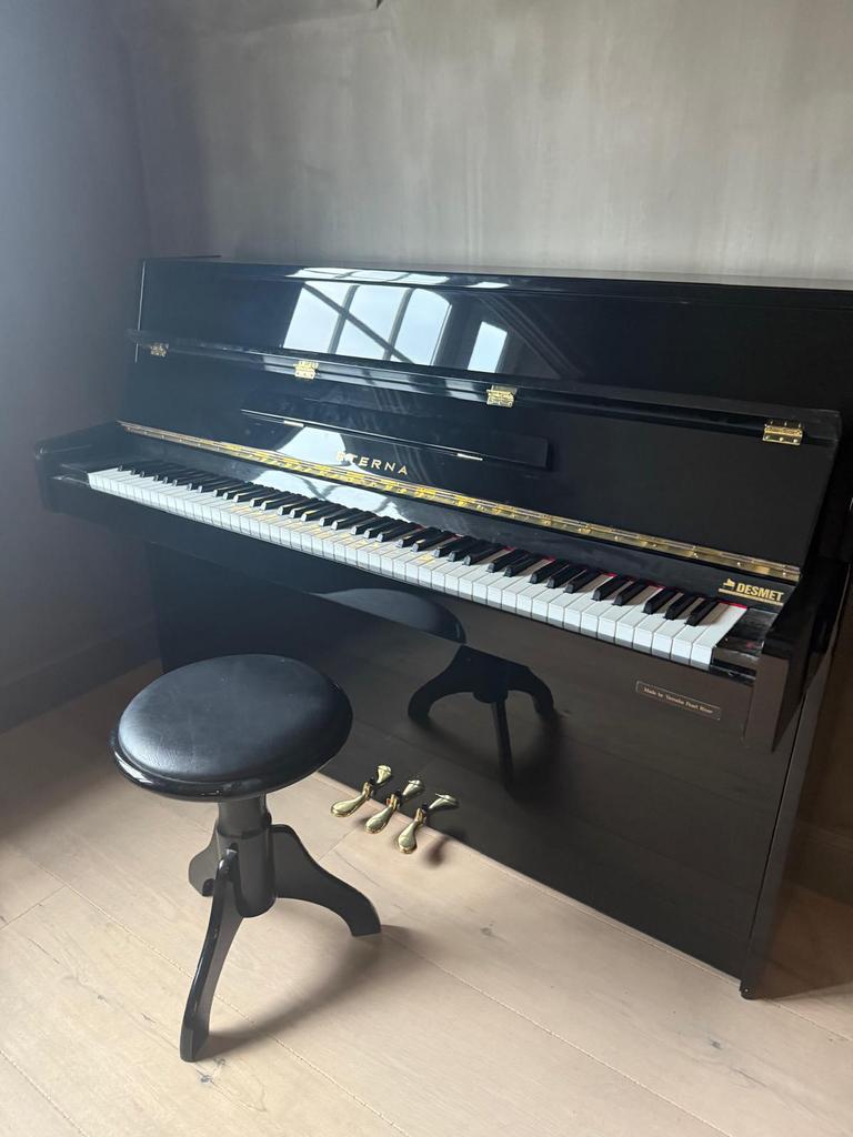 ETERNA PIANO, Muziek en Instrumenten, Ophalen, Zo goed als nieuw, Piano