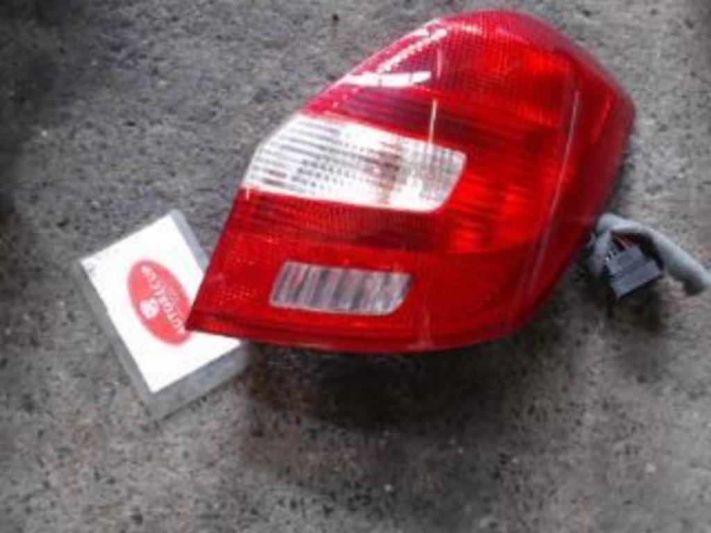 Feu arrière droit Skoda Fabia 2 2010-2014 LP/14152, Ophalen of Verzenden, Gebruikt, Skoda