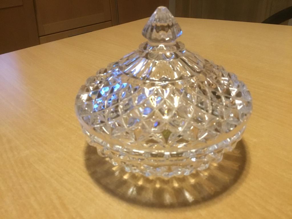 Bonbonnière van cristal d’Arques, Enlèvement