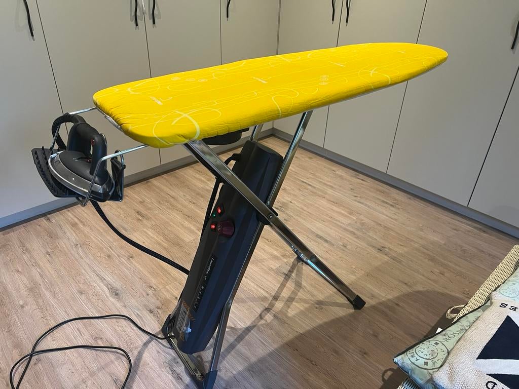 Laurastar strijkijzer, Elektronische apparatuur, Ophalen, Gebruikt, Strijkijzer met snoer
