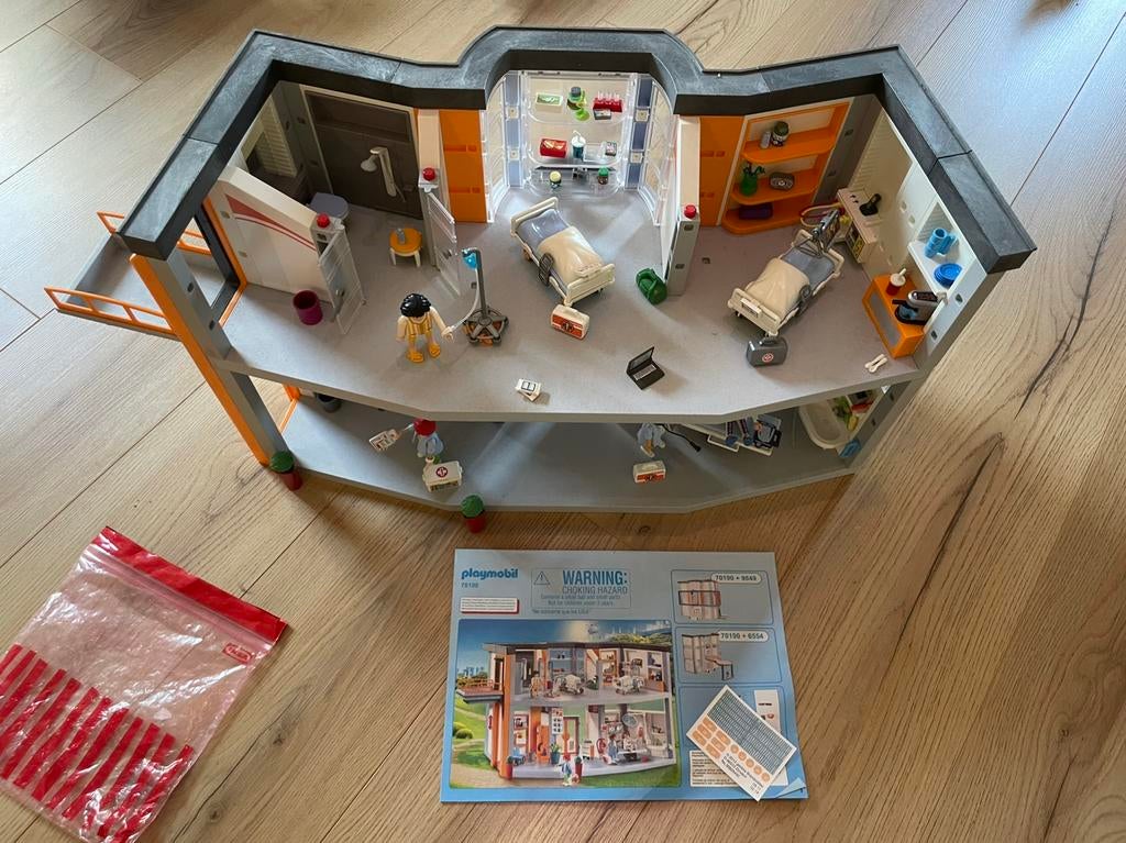 playmobil 70190 groot ziekenhuis met inrichting, Ophalen, Zo goed als nieuw
