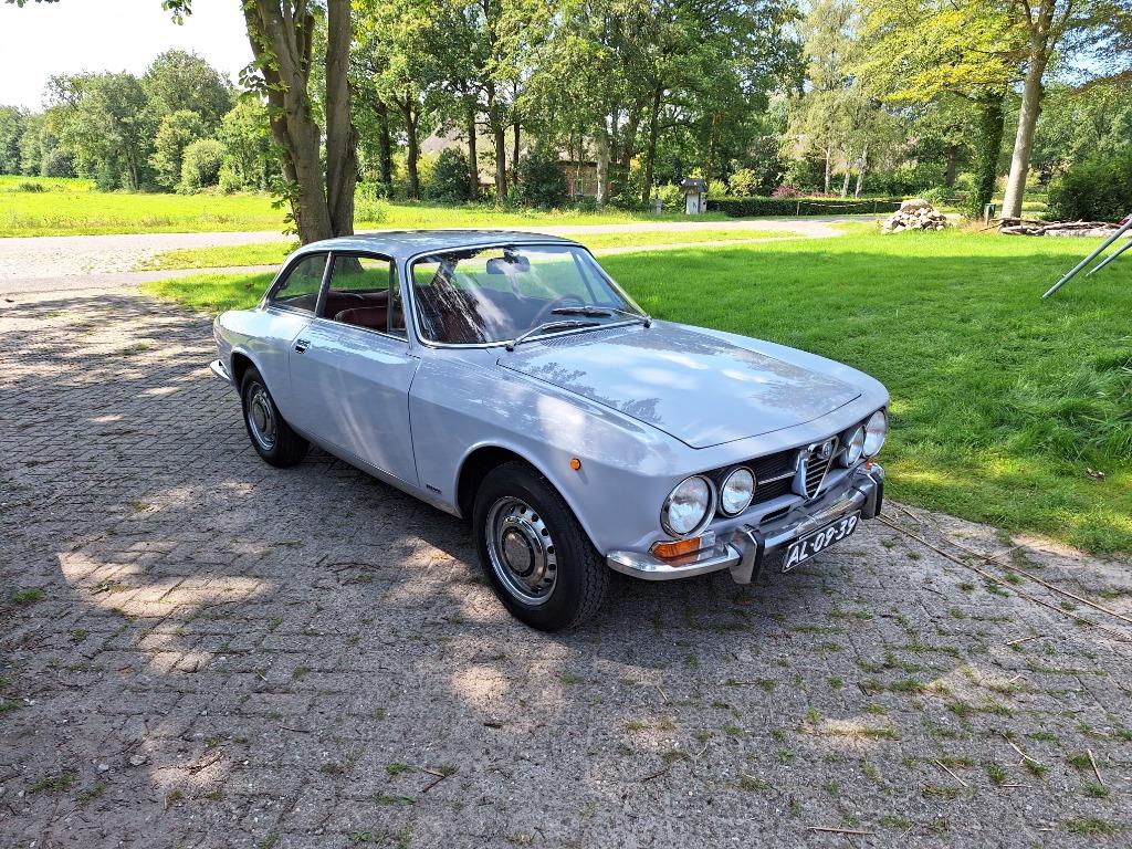 Alfa Romeo 1750 GTV Bertone (1970) grijs, geweldig origineel, Auto's, 90 kW, 4 zetels, 4 cilinders, Leder