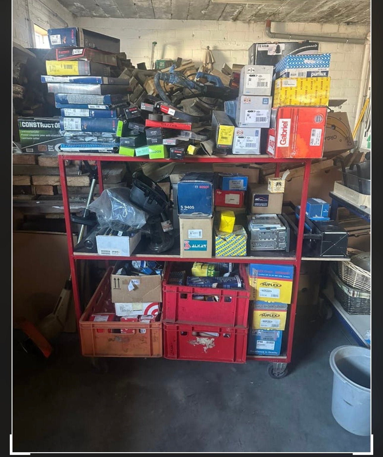 Autoonderdelen: remblokken, filters, ophanging 150 stuks, Ophalen, Audi