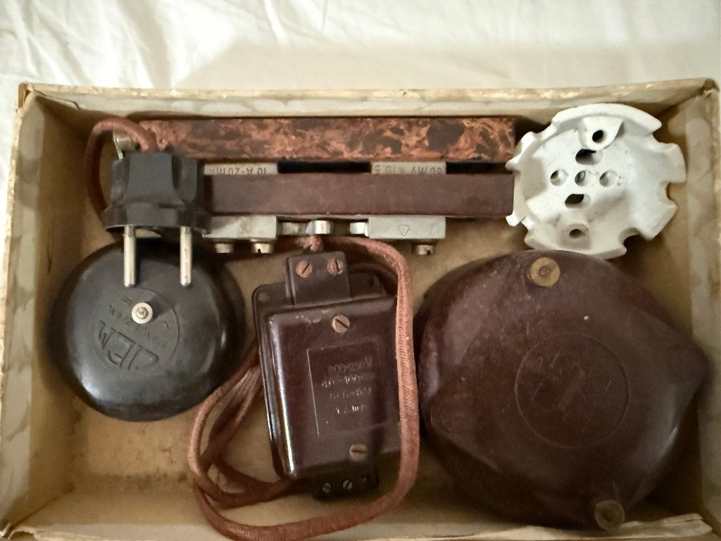 Bakélite, métal, porcelaine, pièces anciennes, lot, Envoi