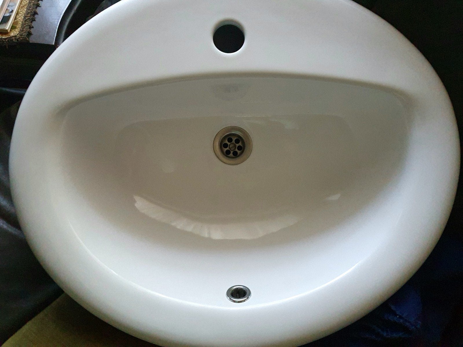 Witte wasbak in keramiek, Huis en Inrichting, Badkamer | Badkamermeubels, Ophalen, Gebruikt, 50 tot 100 cm