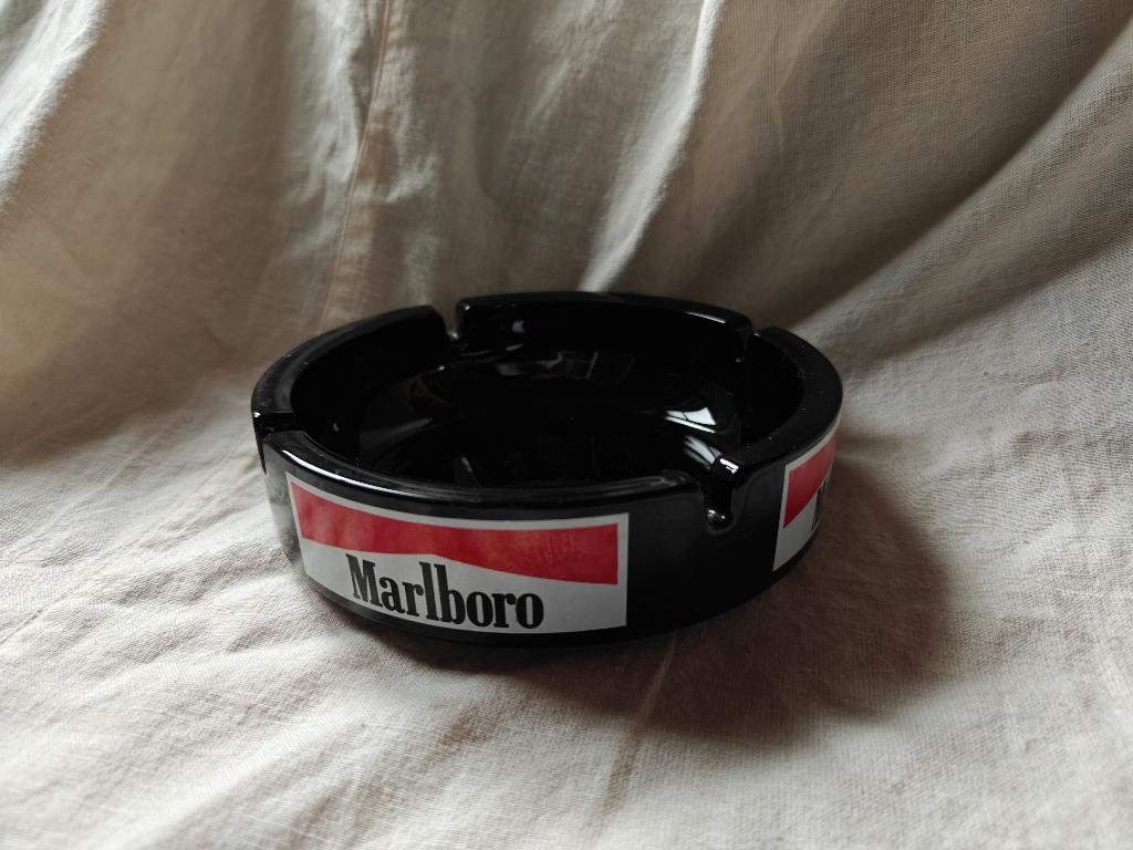 Asbak Marlboro, Ophalen of Verzenden, Gebruikt, Asbak