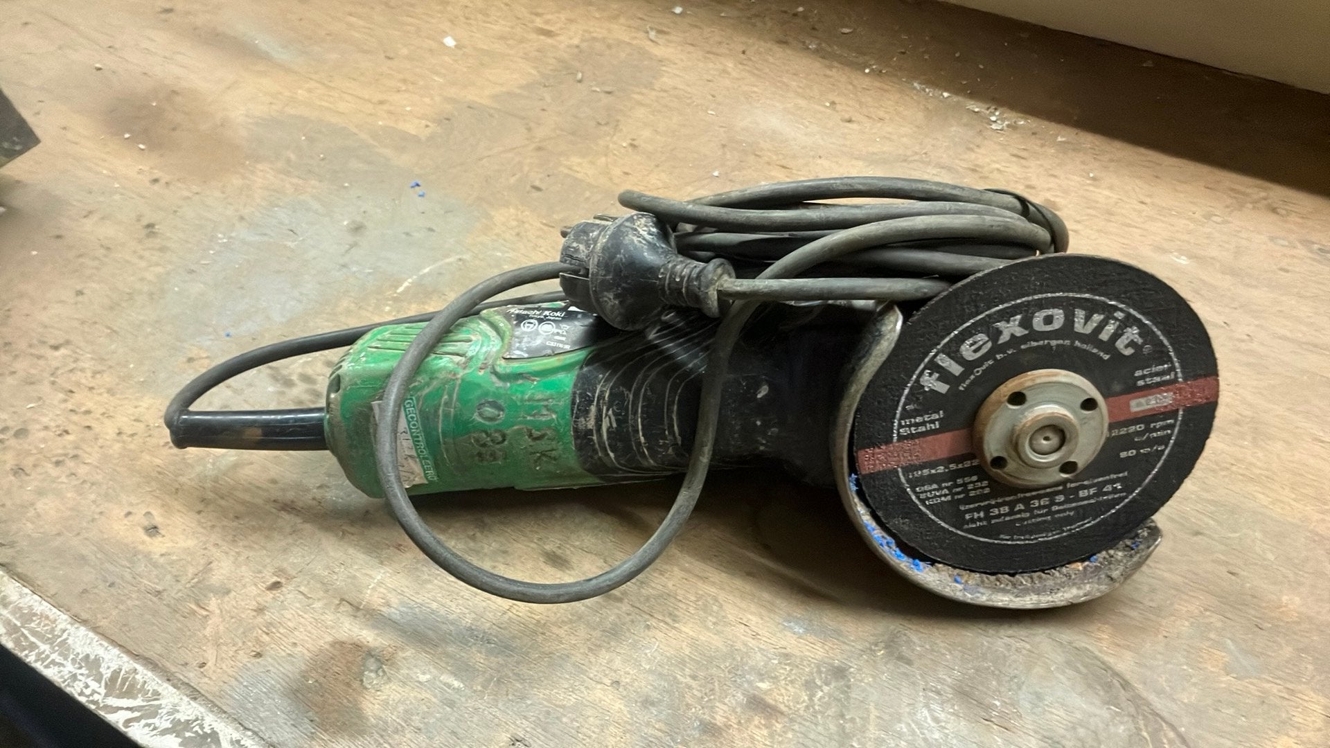 Degelijke slijptol, Bricolage & Construction, Outillage | Meuleuses, Enlèvement ou Envoi, Utilisé, 1000 watts ou plus, Meuleuse d'angle