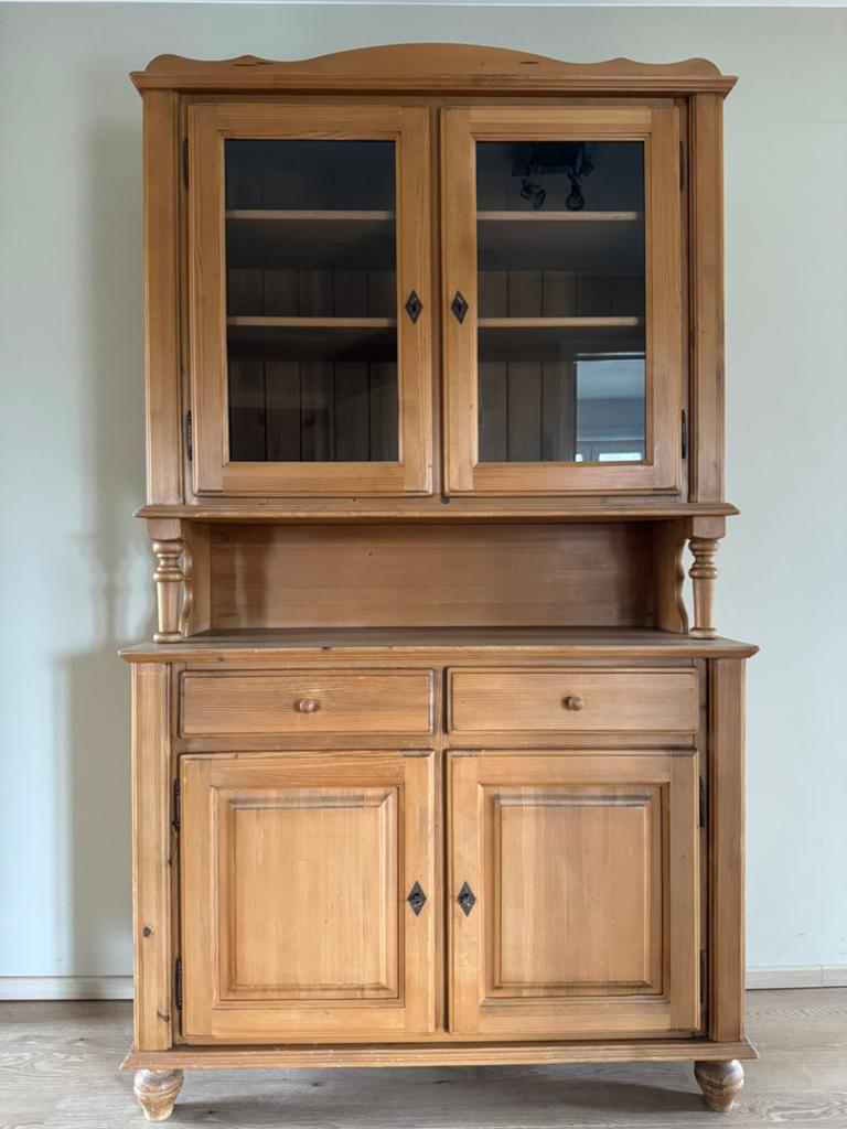 Mooie grenen kast, Ophalen