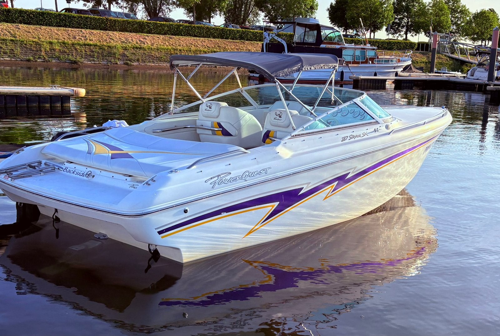 POWERQUEST 237 Stryker/ big block, Watersport en Boten, Ophalen, Zo goed als nieuw