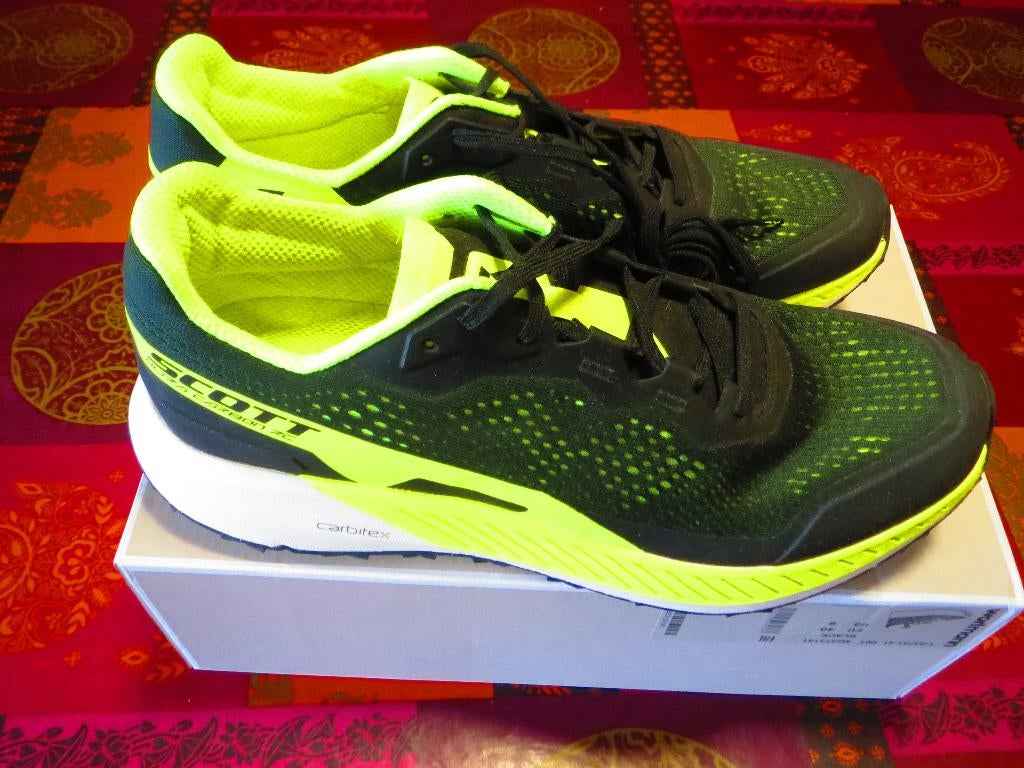 Chaussures jogging Scott trail ultra carbone, neuves, 45, Sport en Fitness, Ophalen