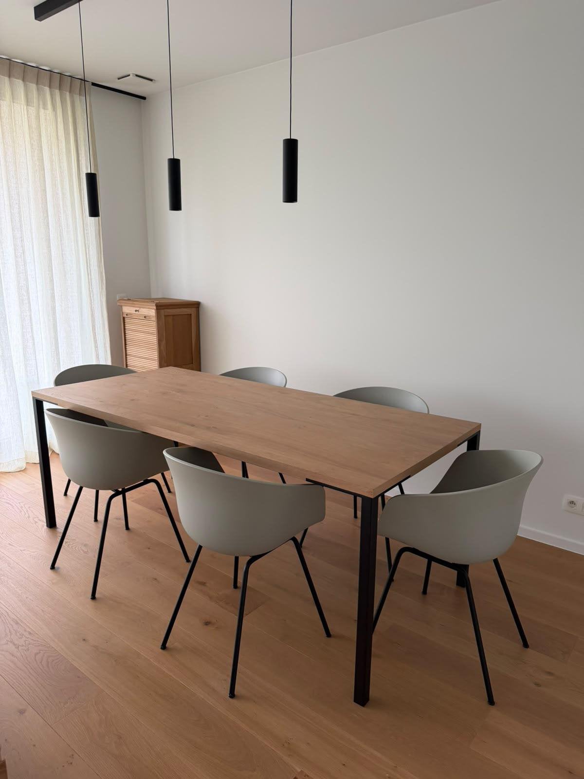 Massieve eiken tafel met 6 stoelen( ook apart te koop), Huis en Inrichting, Ophalen, Gebruikt, Eikenhout, Landelijk