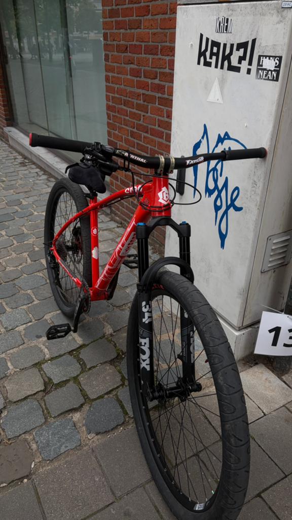 Colective c100 v2, Ophalen, 24 inch of meer, Gebruikt, Stuur 360° draaibaar