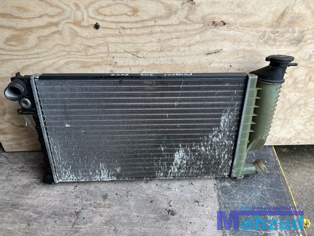 PEUGEOT 306 1.6 radiateur 1993-2003, Taurusavenue 1
2132 LS  Hoofddorp, NL, Contact.group@renault.com, Stellantis N.V., Utilisé