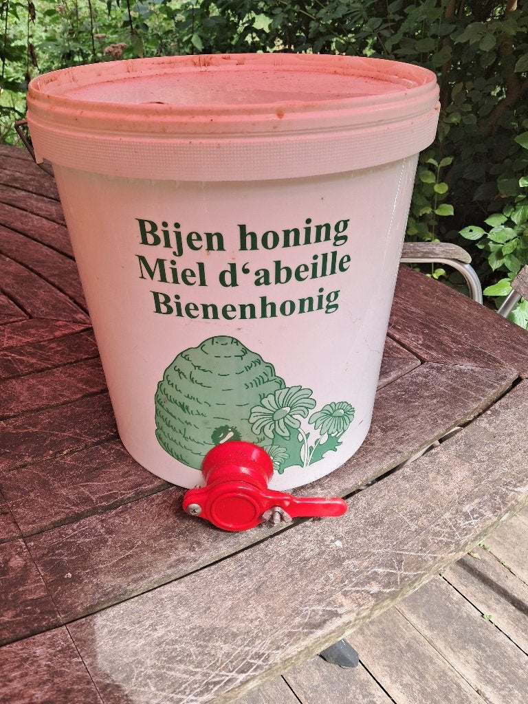 Bijenafvulemmer / hobbock 40 kg – kunststof – €10, Hobby en Vrije tijd, Ophalen