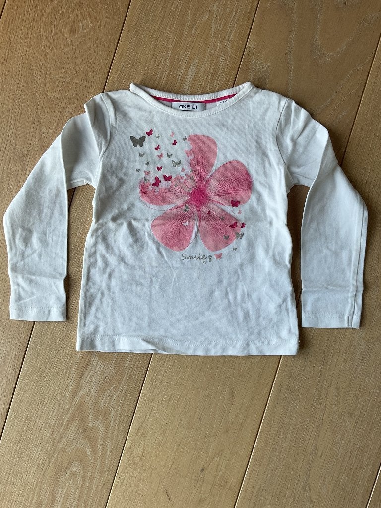 T-shirt okaïdi maat 98, Enfants & Bébés, Chemise ou À manches longues, Comme neuf, Fille, Okaïdi