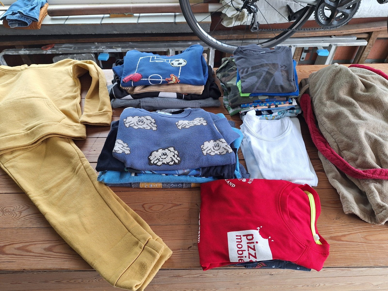 Pakket jongen, 122, training, trui, badjas, Enlèvement