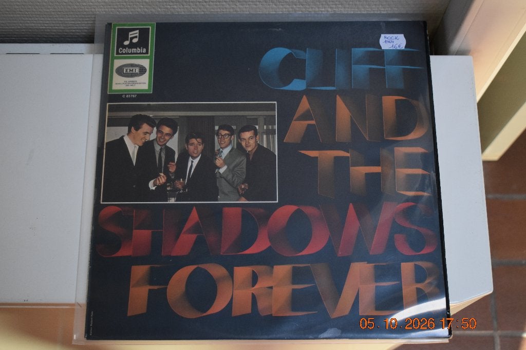 LP : Cliff and the Shadows Forever (Rock), Beschermende buitenhoes, Ophalen of Verzenden, Gebruikt, LP