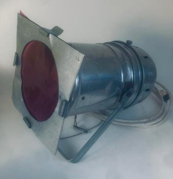 Decorative vintage theaterlamp PAR 64, Ophalen, Halogeen, Metaal of Aluminium, Vloerspot of Grondspot