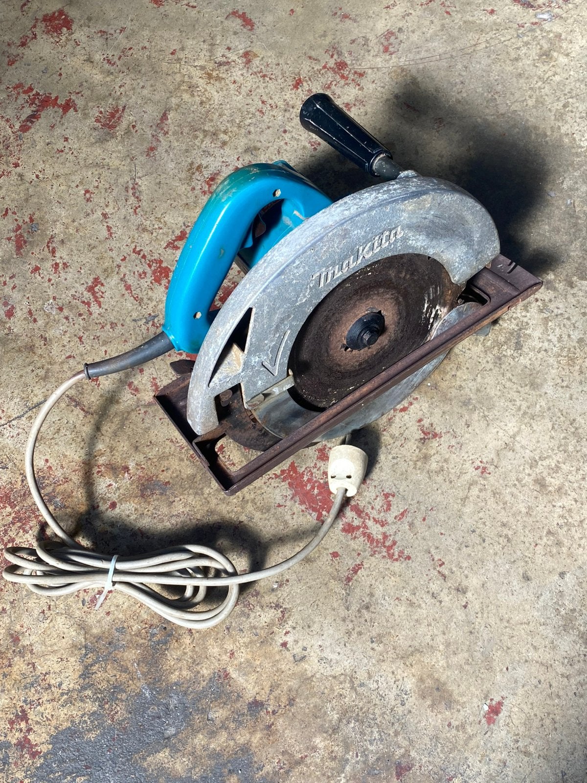 Scie circulaire MAKITA modèle sr 2300., Bricolage & Construction, Outillage | Scies mécaniques, Enlèvement, Utilisé, Scie circulaire