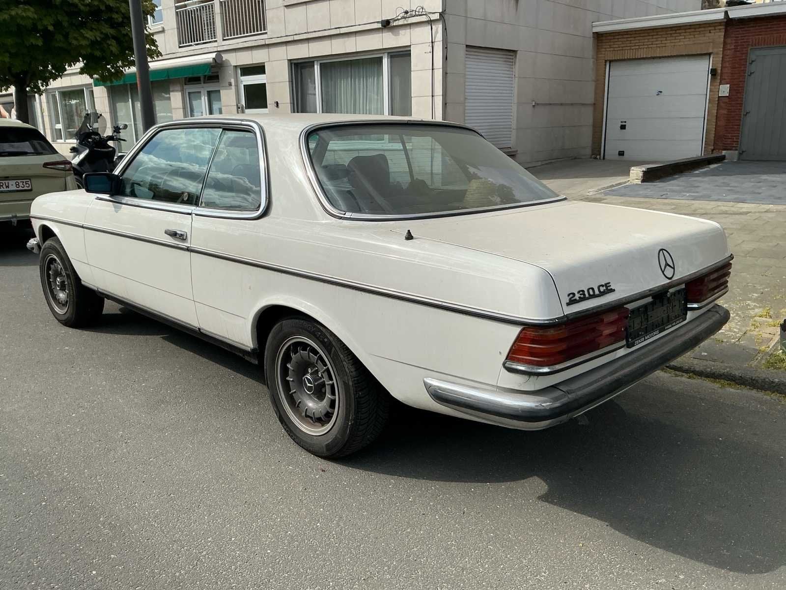 Mercedes-Benz Coupé 230CE Oldtimer, Auto's, Automaat, Mercedes-Benz, Bedrijf, Coupé