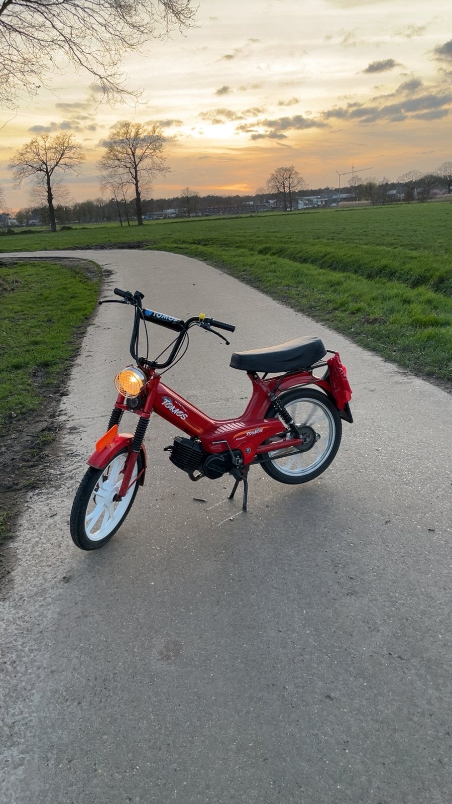 Te koop in onderdelen of helemaal,, Fietsen en Brommers, Brommers | Tomos, Ophalen, Klasse A (25 km/u), 49 cc, Zo goed als nieuw