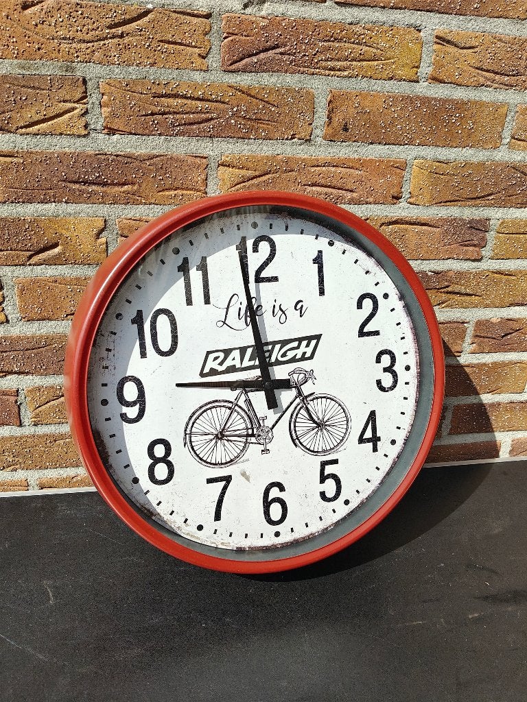 Horloge vintage 'Life Is A Raleigh', Rouge, Vintage, Enlèvement, Autres marques