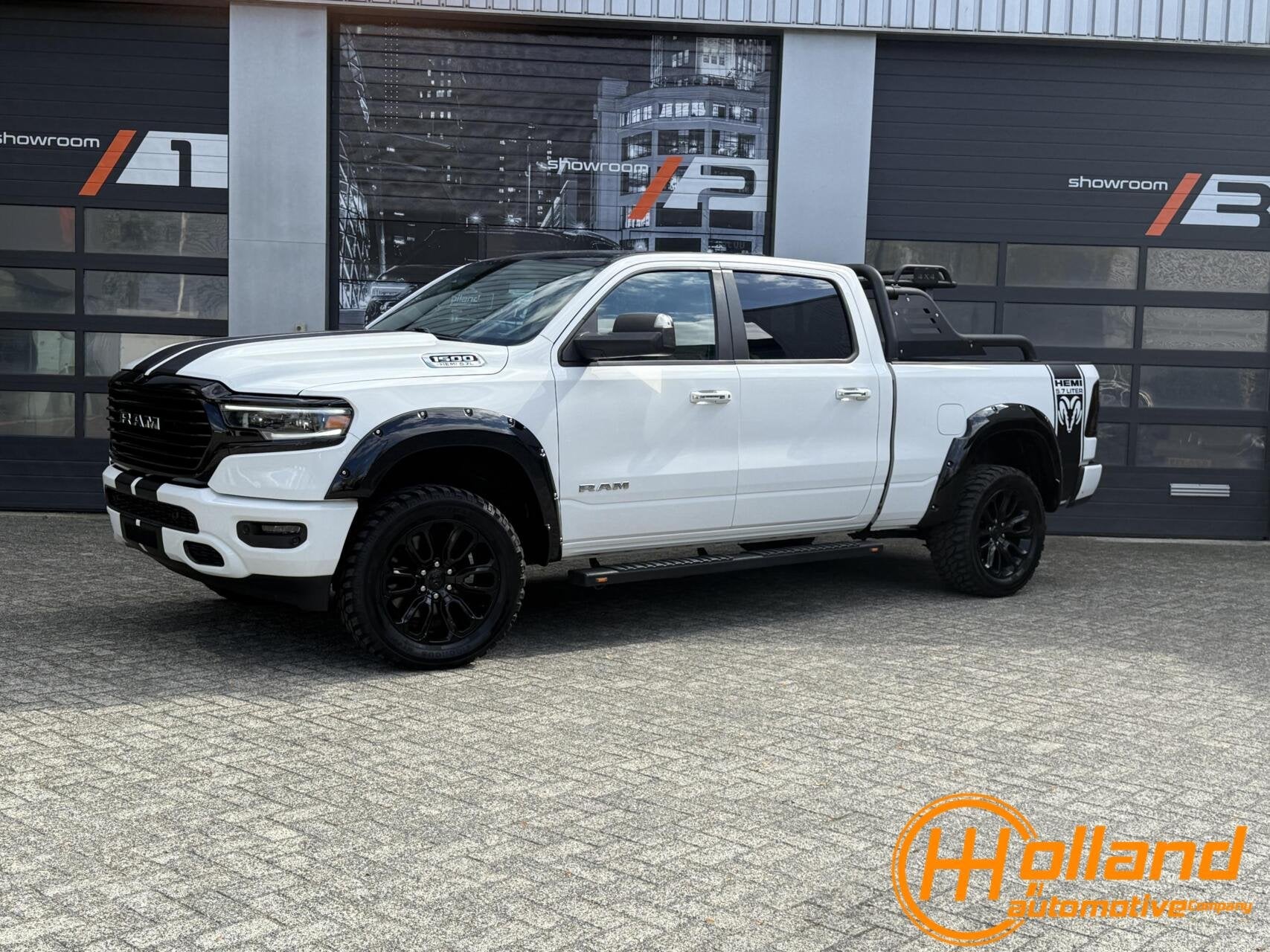 Dodge Ram 1500 4X4 5.7 V8 4x4 Crew Cab LONGBED!|wide body|li, Autos, Cuir, Achat, 4 portes, Automatique
