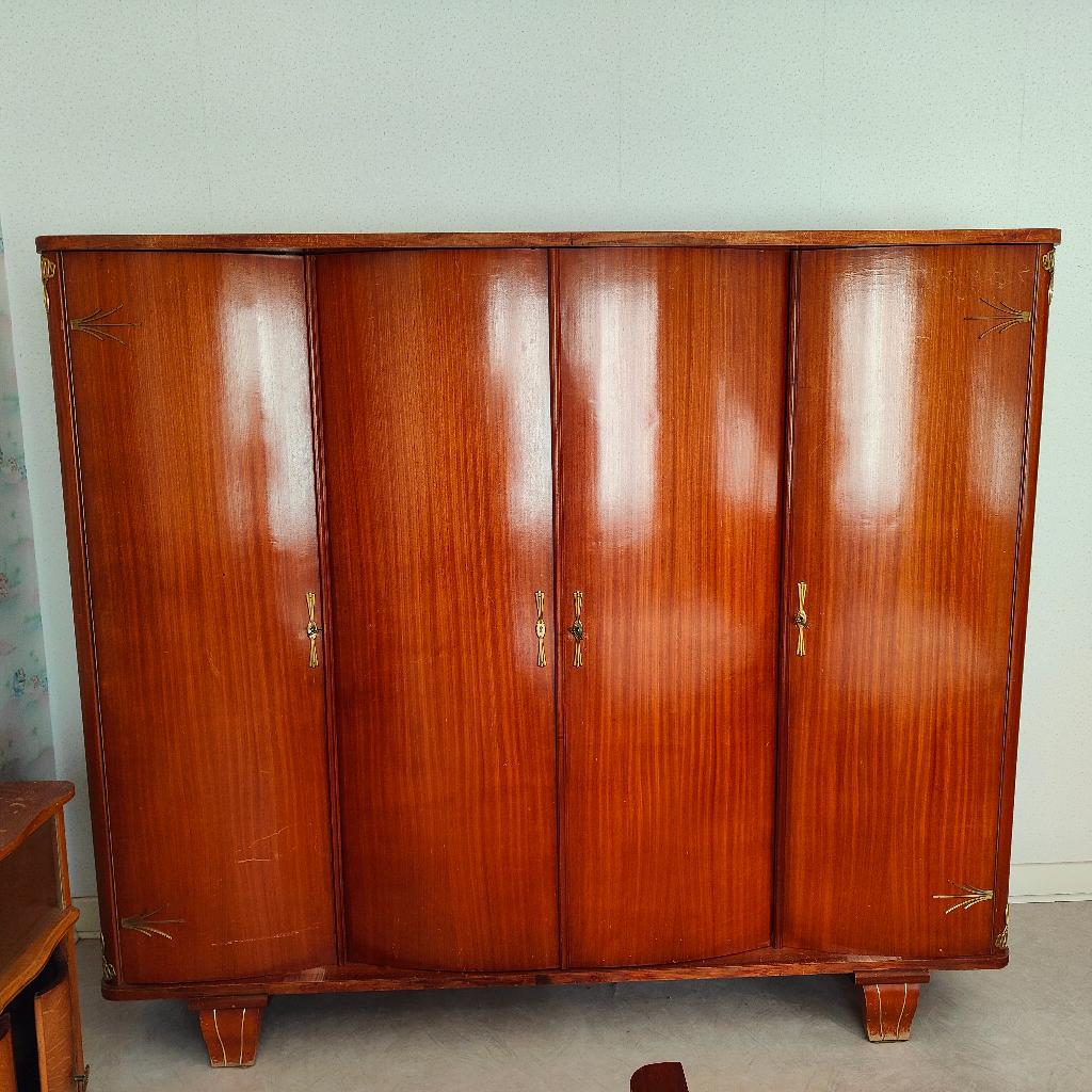 Garde-robe avec penderie 4 portes style Louis Philippe, Avec tablette(s), 200 cm ou plus, Utilisé, Années 50--60