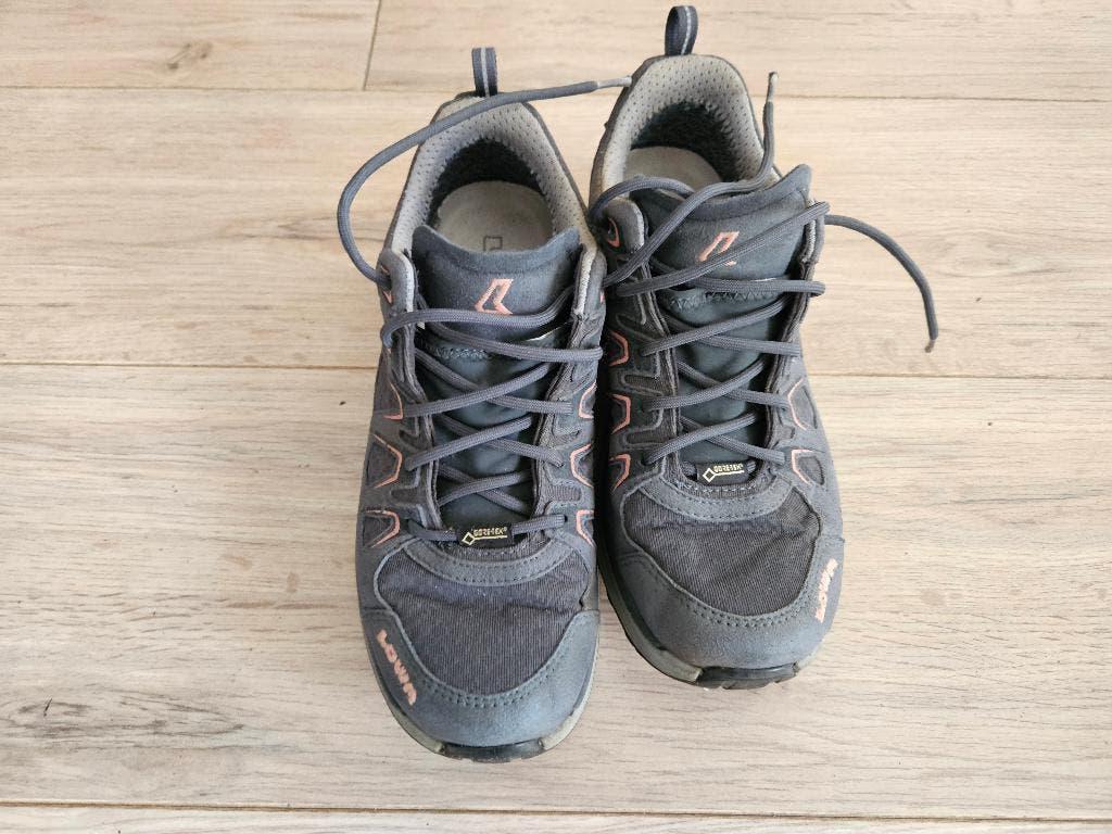 Wandelschoen Lowa - maat 38 - dames - GoreTex, Sport en Fitness, Ophalen of Verzenden, Zo goed als nieuw, Schoenen