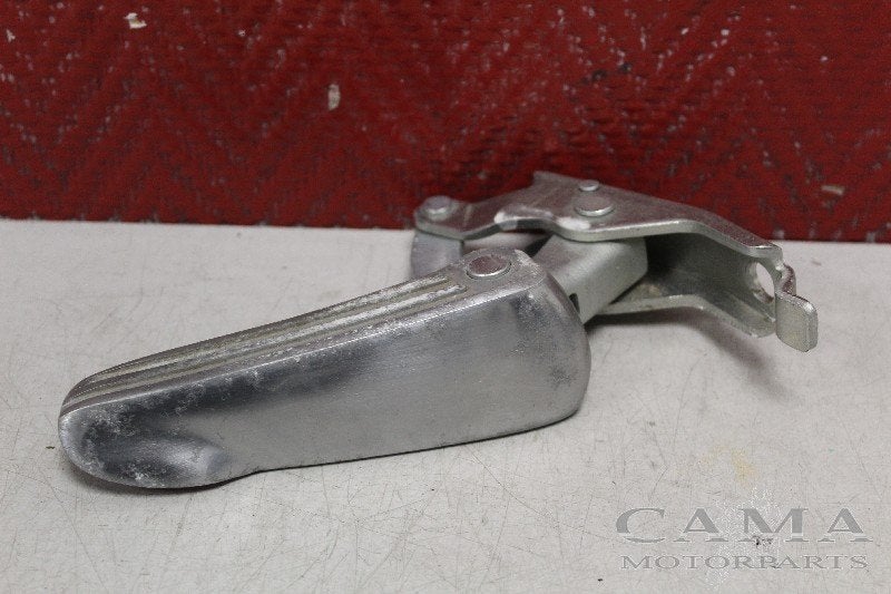 VOETSTEUN RECHTS ACHTER Piaggio, Dhr. S. di Majo, Gebruikt, Info@cama-motorparts.nl, P.J. Troelstraweg 8 8
3144 CX  MAASSLUIS, NL