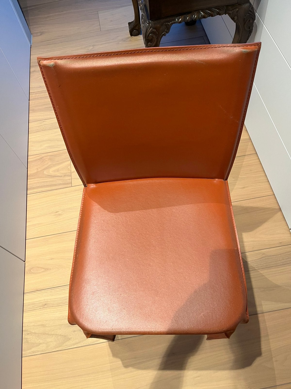 Fauteuils en cuir terracotta marque Arper, Trois, Autres couleurs, Design, Comme neuf