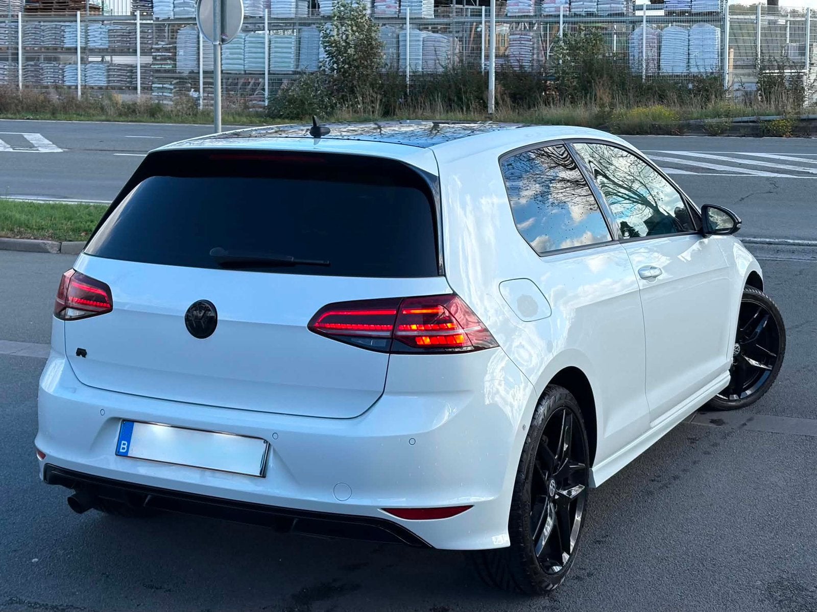 Vw golf 7 - look 7.5r 1.2TSI, Autos, Achat, Entreprise, Alcantara, Noir