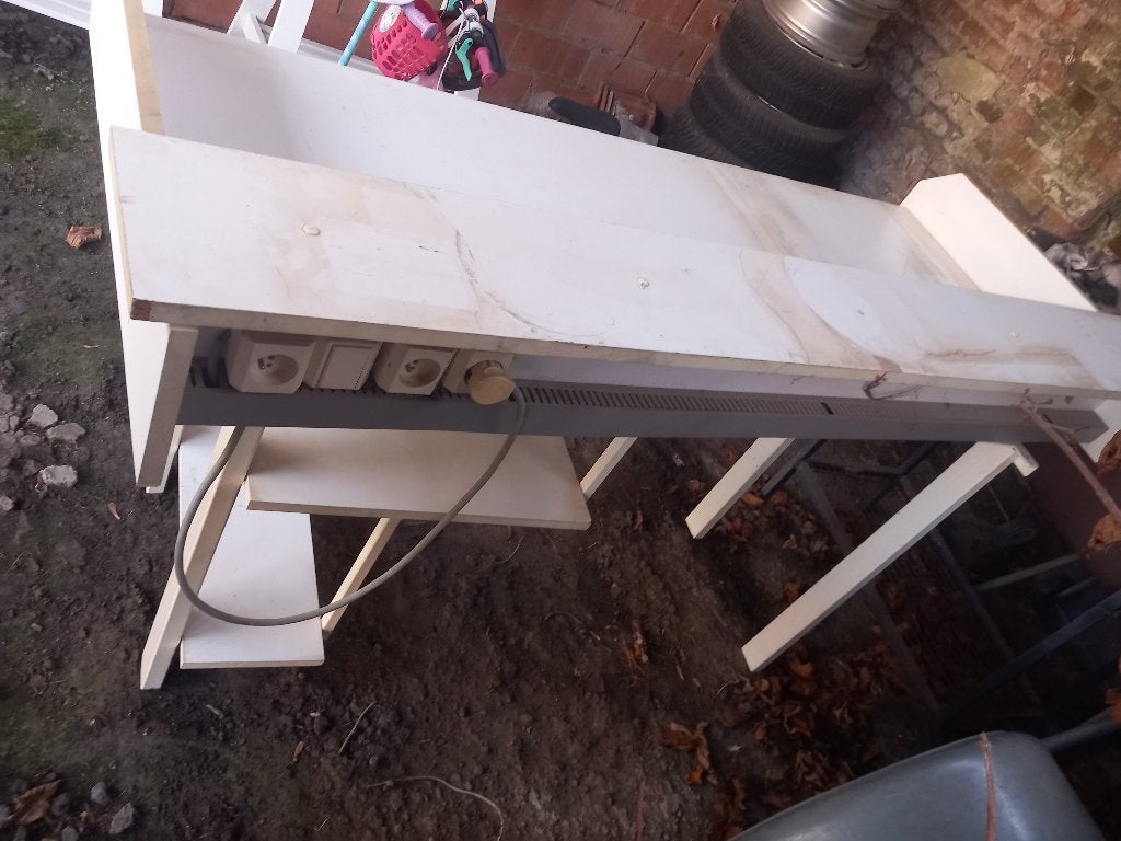 Bureau blanc avec support métal, pratique et robuste, Maison & Meubles, Bureaux, Comme neuf, Autres types, Moderne, Bois, Blanc