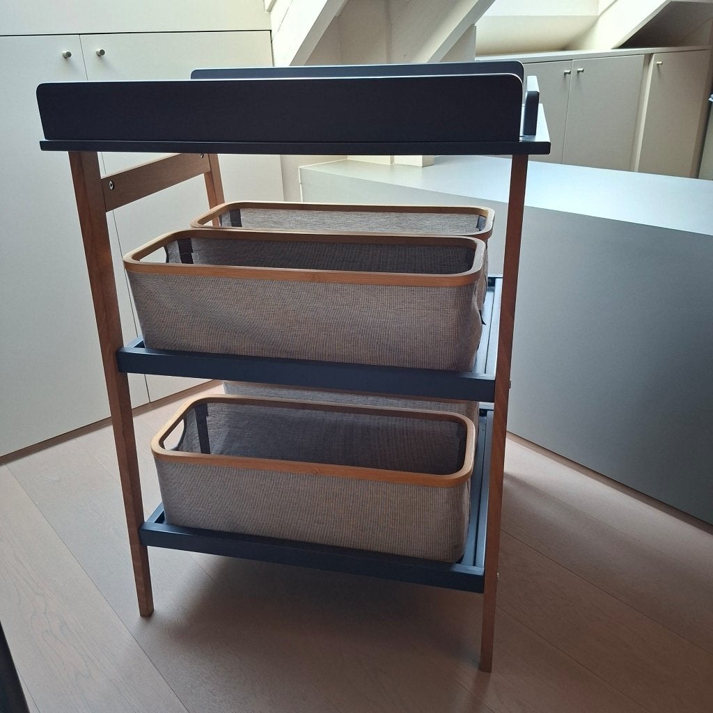 QUAX HIP LUIERTAFEL BLACK/NATUREL + 4 MANDEN, Kinderen en Baby's, Ophalen, Zo goed als nieuw