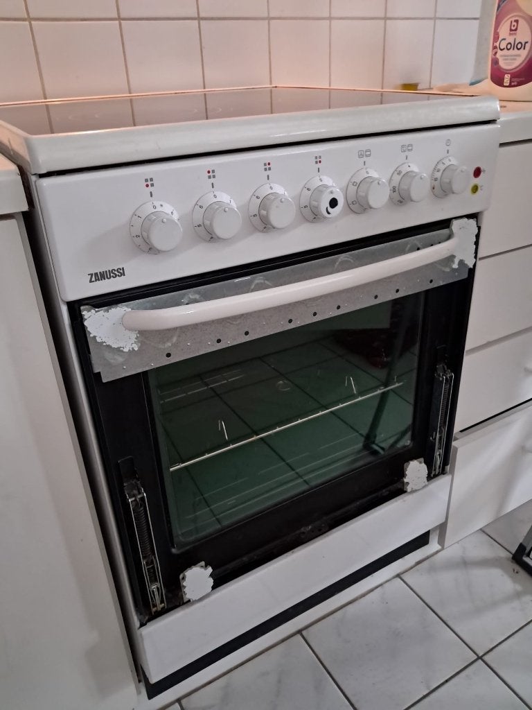 Fornuis Zanussi, 4 zones de cuisson, Céramique, Enlèvement, Utilisé