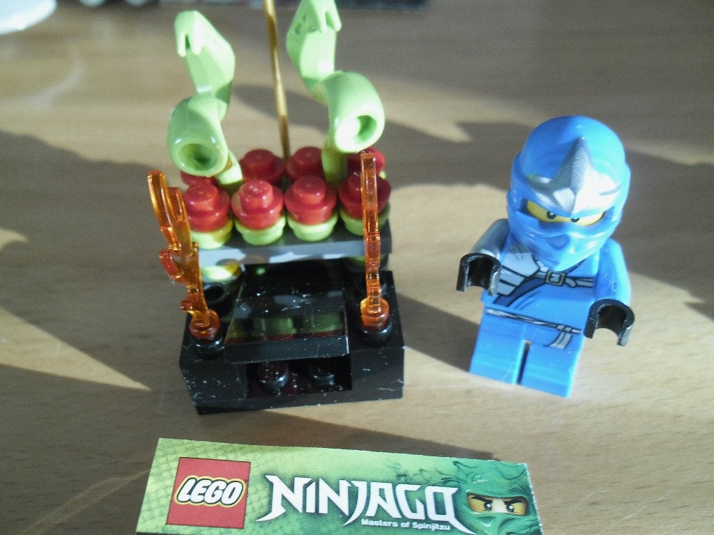 Lego Ninjago Jay ZX Minifiguur met wapenrekje (30085), Kinderen en Baby's, Lego, Ophalen of Verzenden, Zo goed als nieuw, Minifiguur