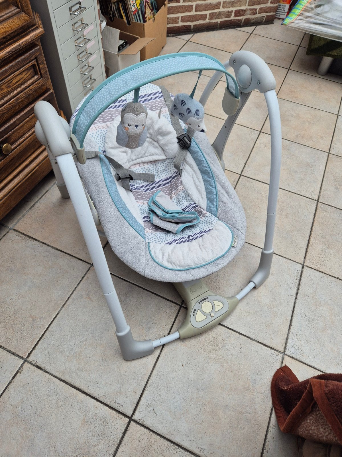 Ingenuity baby schommel met adapter gebruikte propere  staat, Kinderen en Baby's, Ophalen