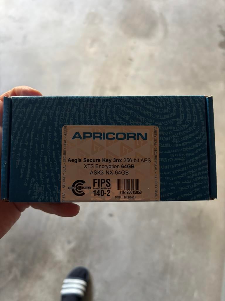 New Apricorn encrypted USB drive 64GB, Télécoms, Enlèvement, Comme neuf